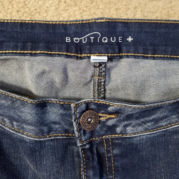 Womens Plus Size Cuffed Ankle Jeans - Picture 4 of 7